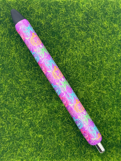 Pumpkin and bows on purple pen