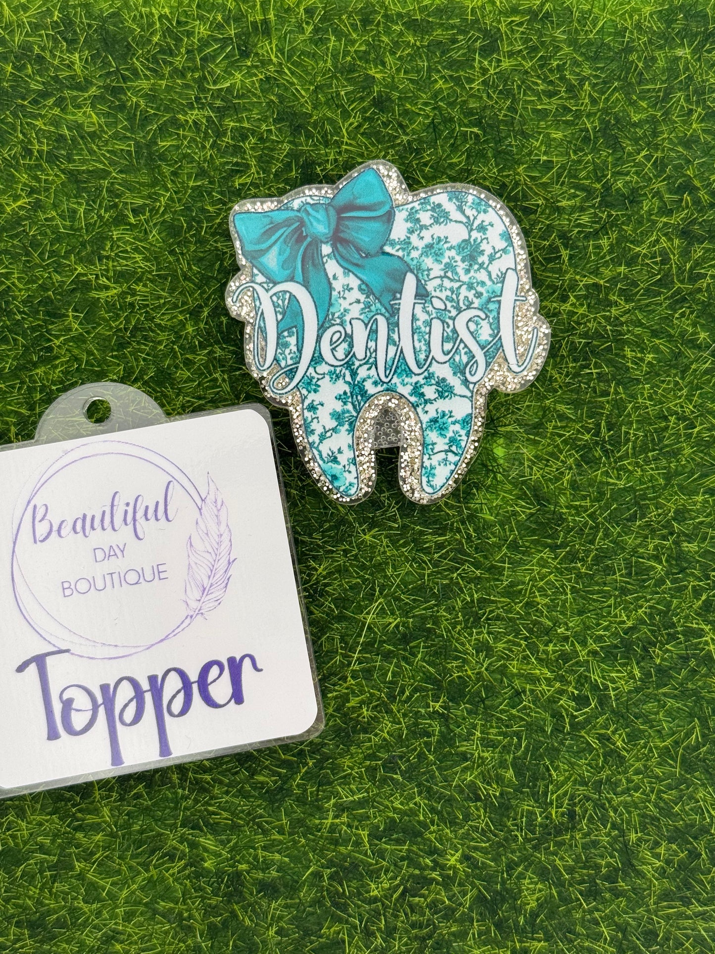 Dentist tooth teal