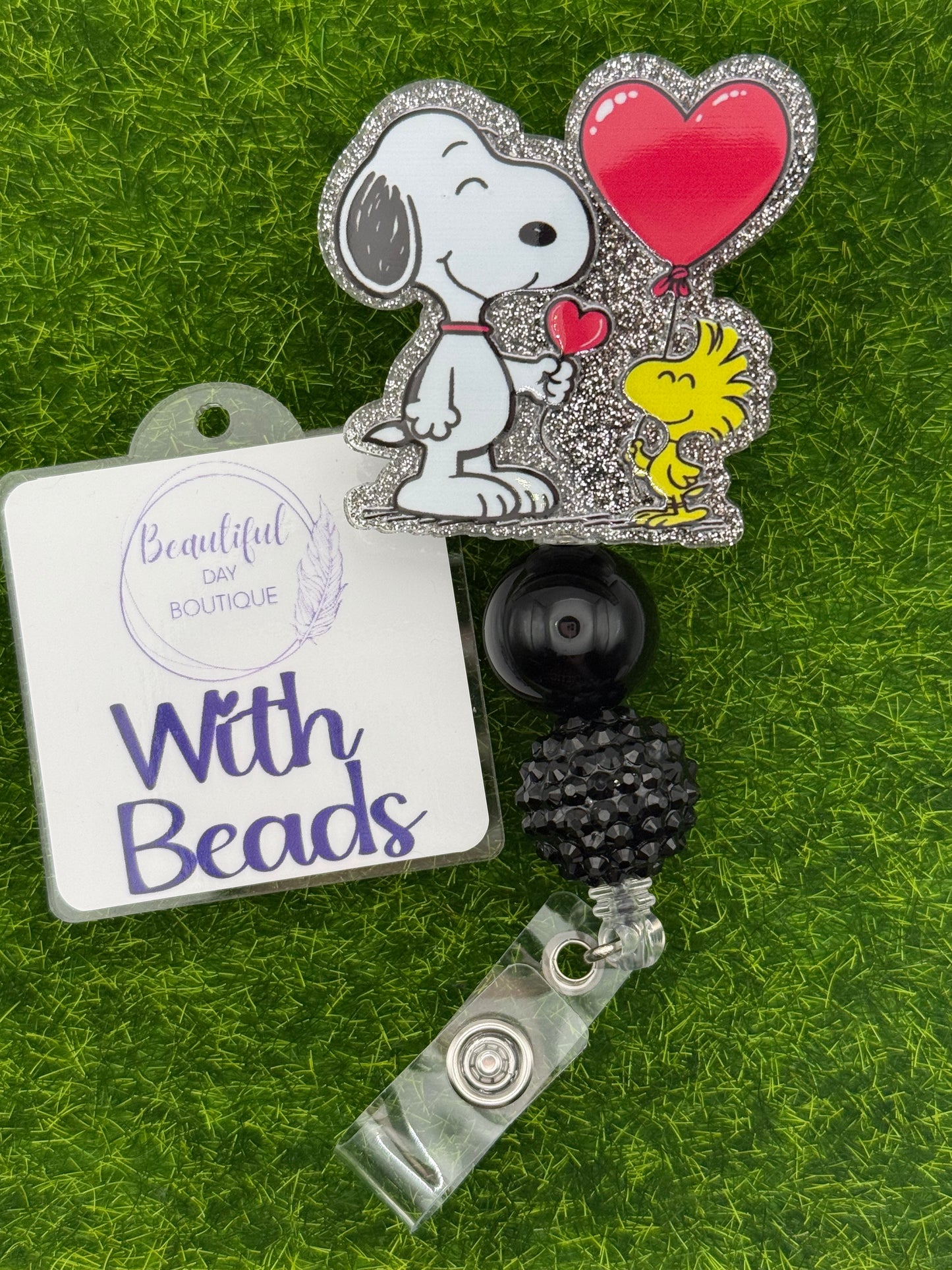 Beagle/ Woods. Heart and balloon