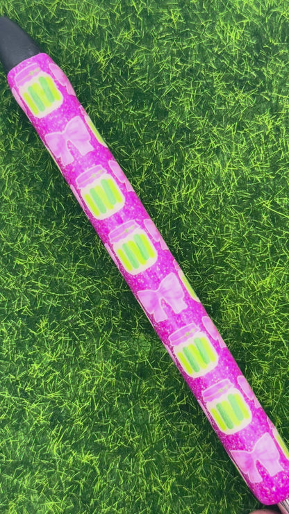Pickles and bows on pink pen