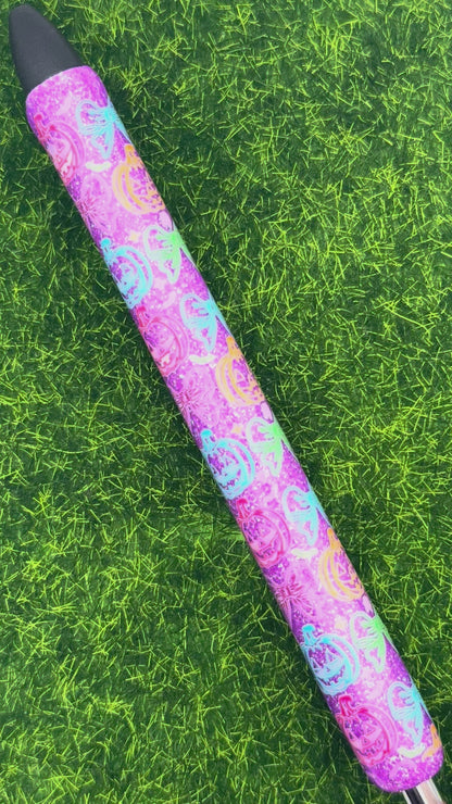 Pumpkin and bows on purple pen